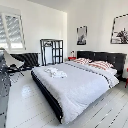 Maison Familiale A 700m De La Avec Parking Les Haubans